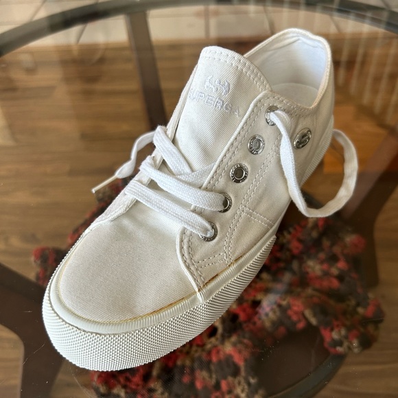 Superga White Sneakers Brand New - Picture 2 of 2